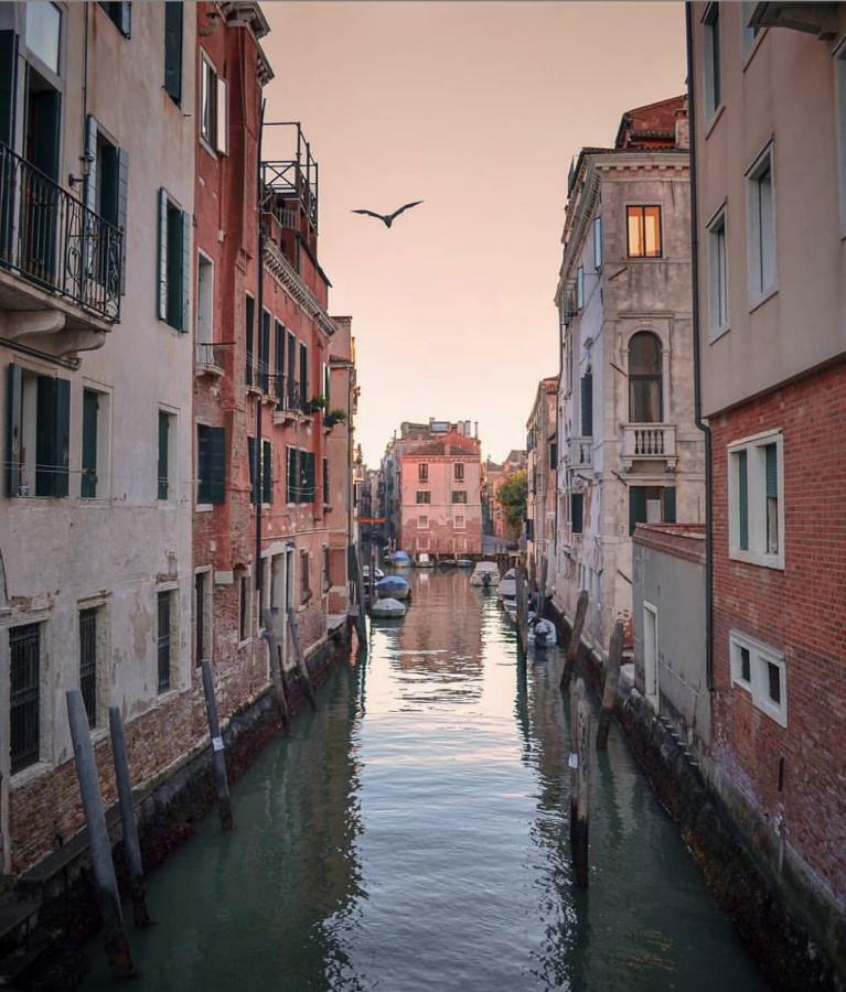 Canal Dream Cosy Apartment With Canal View Veneza Exterior foto